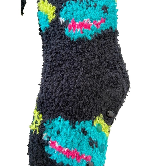 West Loop Kids 2 pair fuzzy socks shoe size 4-8.5 - Picture 3 of 3